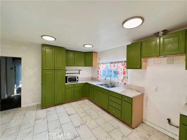 2829 California Street, Huntington Park, CA 90255