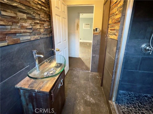 2829 California Street, Huntington Park, CA 90255