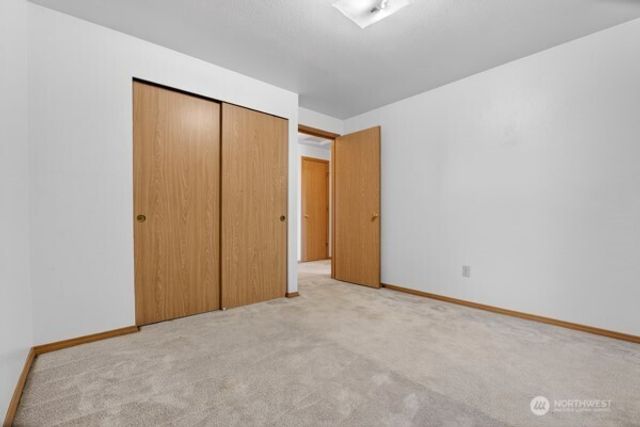 21622 120th Avenue SE, Kent, WA 98031