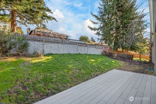 21622 120th Avenue SE, Kent, WA 98031