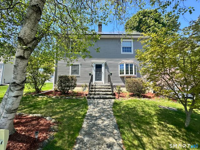 7 Merrill Road, Trumbull, CT 06611