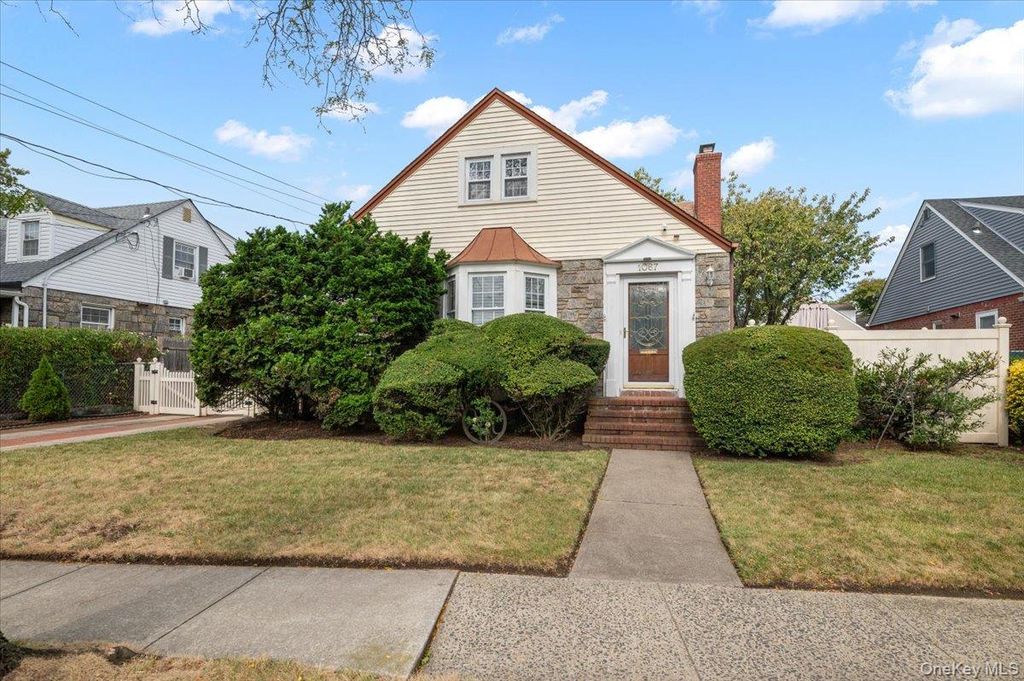 1067 Atlantic Avenue, Baldwin, NY 11510