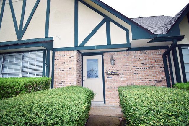 1806 Cedarwood Court, Sugar Land, TX 77498