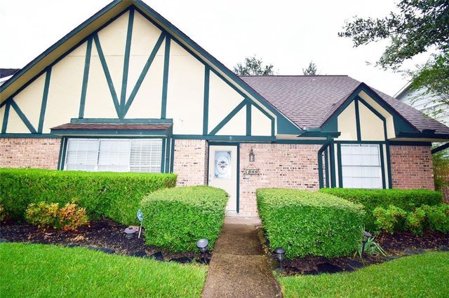 1806 Cedarwood Court, Sugar Land, TX 77498