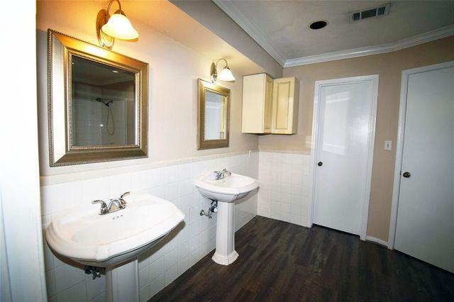 1806 Cedarwood Court, Sugar Land, TX 77498