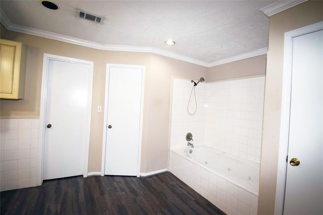 1806 Cedarwood Court, Sugar Land, TX 77498