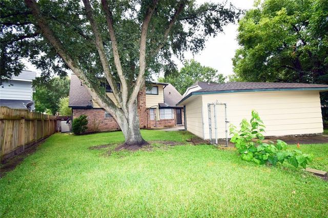 1806 Cedarwood Court, Sugar Land, TX 77498