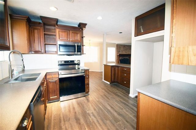 1806 Cedarwood Court, Sugar Land, TX 77498