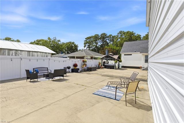 237 Cedar RD, Chesapeake, VA 23322