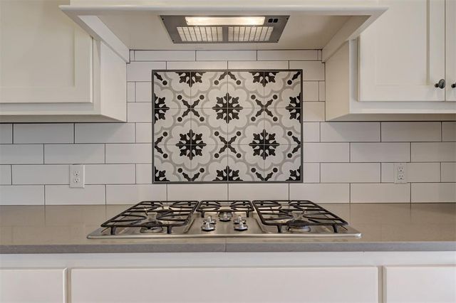 904 NE 21st Street, Moore, OK 73160