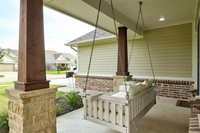 904 NE 21st Street, Moore, OK 73160