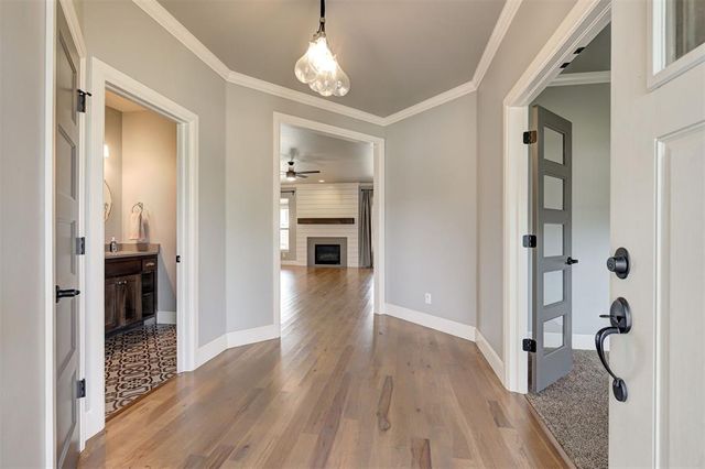 904 NE 21st Street, Moore, OK 73160