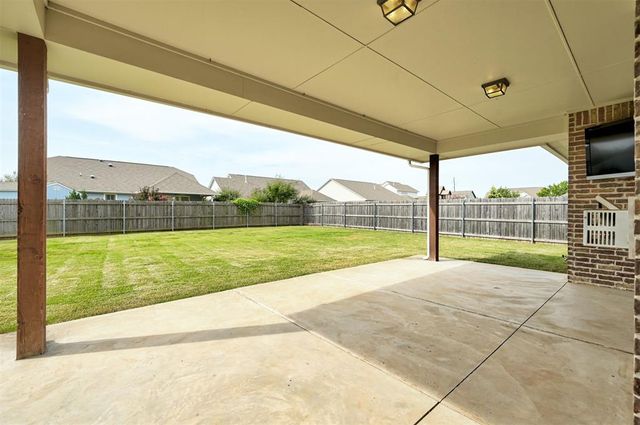 904 NE 21st Street, Moore, OK 73160