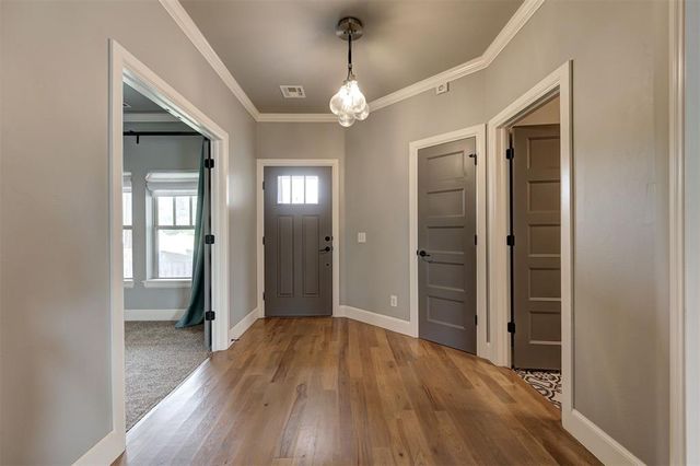 904 NE 21st Street, Moore, OK 73160