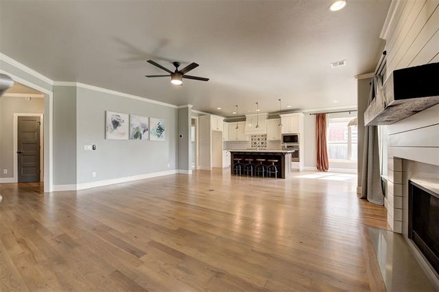 904 NE 21st Street, Moore, OK 73160