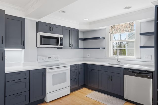 198 Linden Street, Manchester, NH 03104