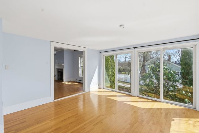 198 Linden Street, Manchester, NH 03104