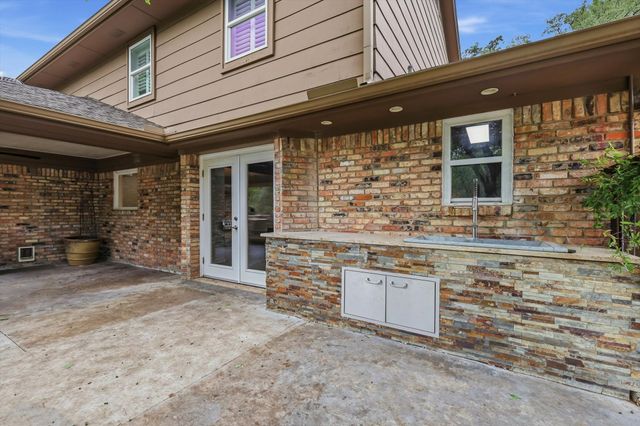 2701 Prairie Creek Court, Plano, TX 75075