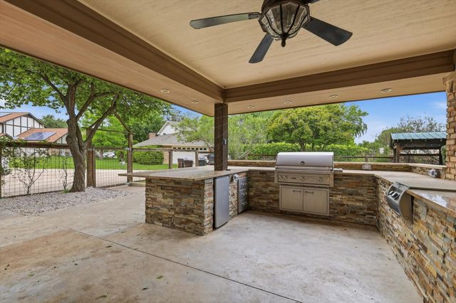 2701 Prairie Creek Court, Plano, TX 75075