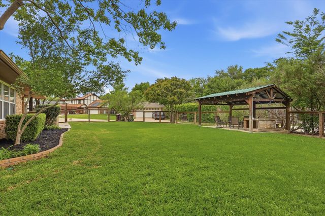 2701 Prairie Creek Court, Plano, TX 75075