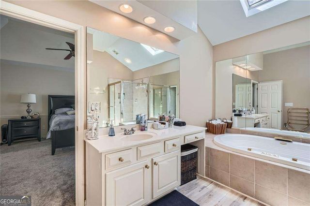 5106 Vinings Estates Way SE, Mableton, GA 30126