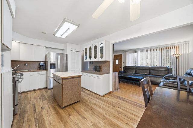 14426 Springfield Avenue, Midlothian, IL 60445