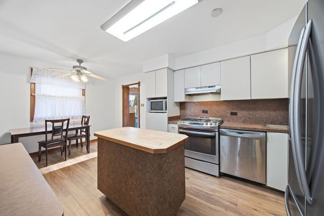 14426 Springfield Avenue, Midlothian, IL 60445