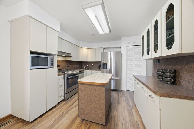 14426 Springfield Avenue, Midlothian, IL 60445