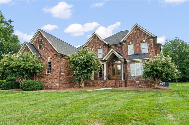 6202 Herons Nest Court, Oak Ridge, NC 27310