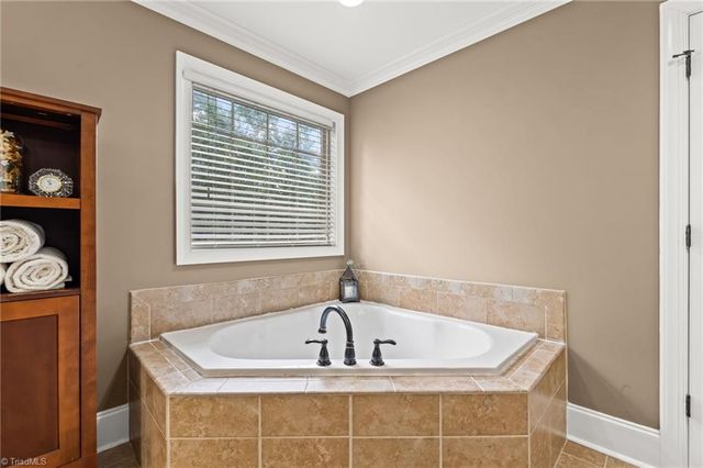 6202 Herons Nest Court, Oak Ridge, NC 27310