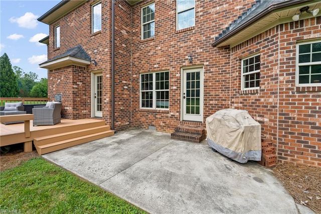6202 Herons Nest Court, Oak Ridge, NC 27310