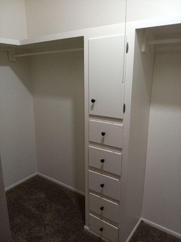 420 Rhode Island Street SE, Albuquerque, NM 87108