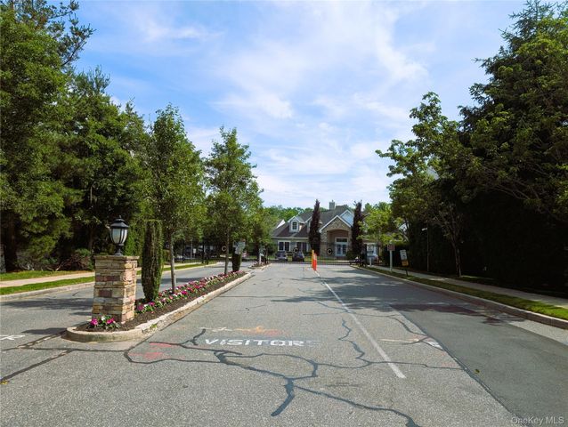 62 Morley Circle, Melville, NY 11747