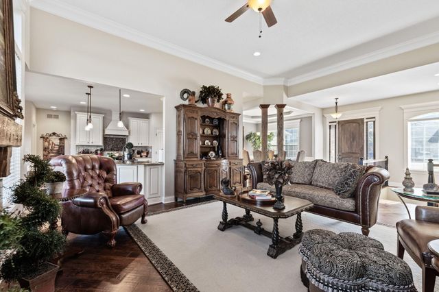 801 SUNSTONE LN, Columbia, MO 65201