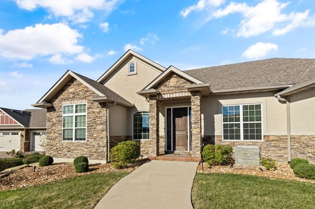 801 SUNSTONE LN, Columbia, MO 65201