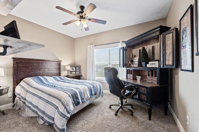 801 SUNSTONE LN, Columbia, MO 65201