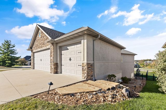 801 SUNSTONE LN, Columbia, MO 65201