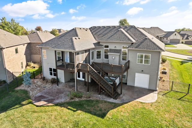 801 SUNSTONE LN, Columbia, MO 65201