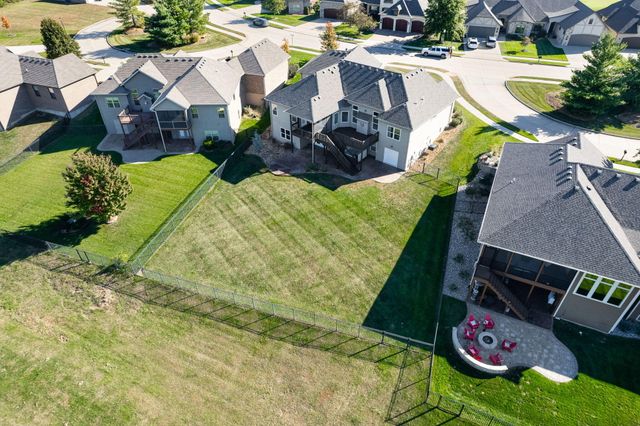 801 SUNSTONE LN, Columbia, MO 65201