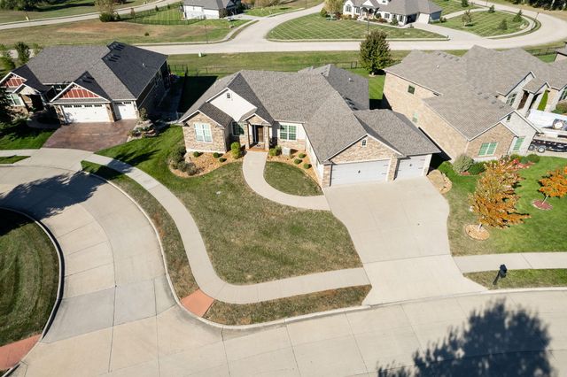 801 SUNSTONE LN, Columbia, MO 65201