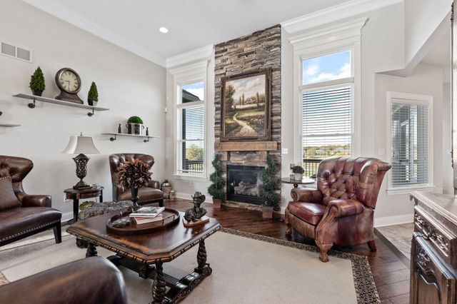 801 SUNSTONE LN, Columbia, MO 65201