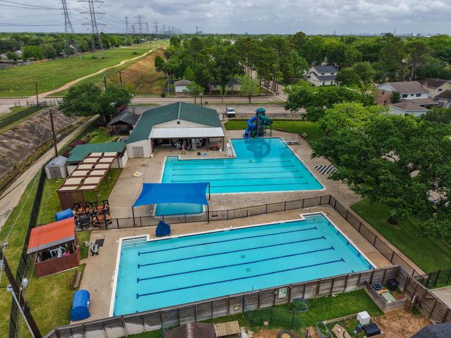 11835 Brook Meadows Lane, Meadows Place, TX 77477