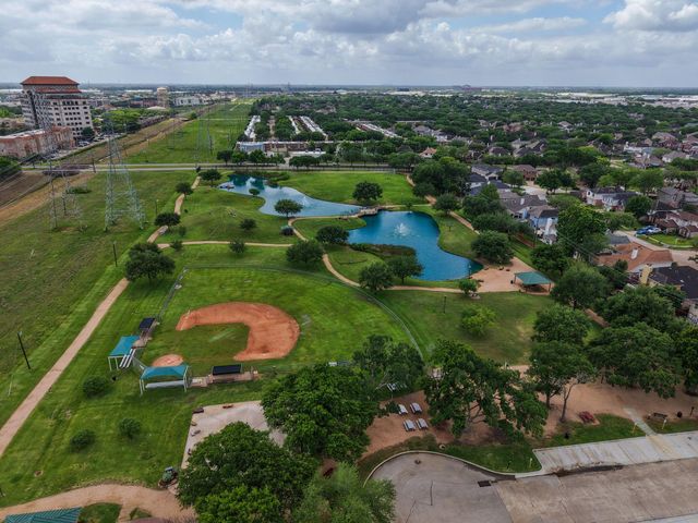 11835 Brook Meadows Lane, Meadows Place, TX 77477