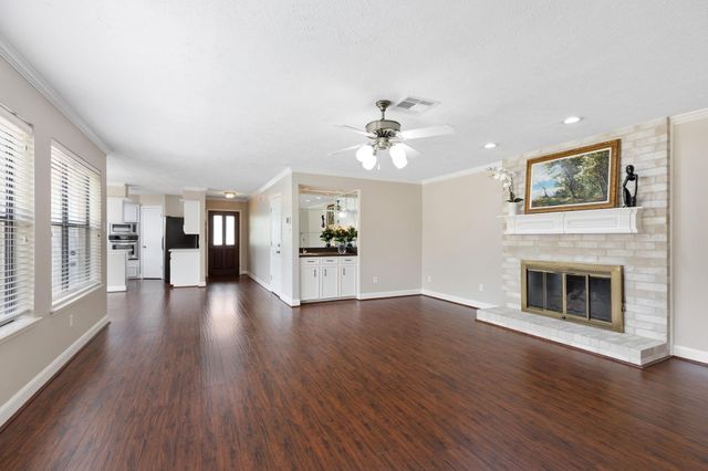 11835 Brook Meadows Lane, Meadows Place, TX 77477