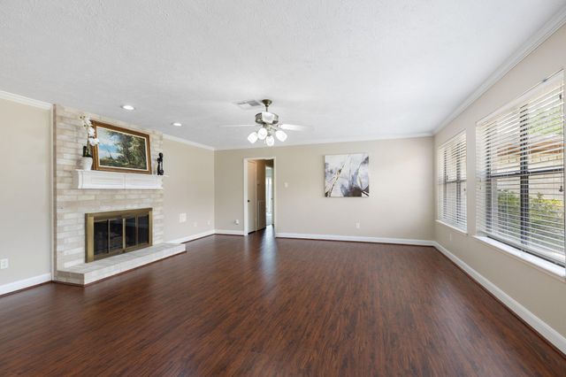 11835 Brook Meadows Lane, Meadows Place, TX 77477