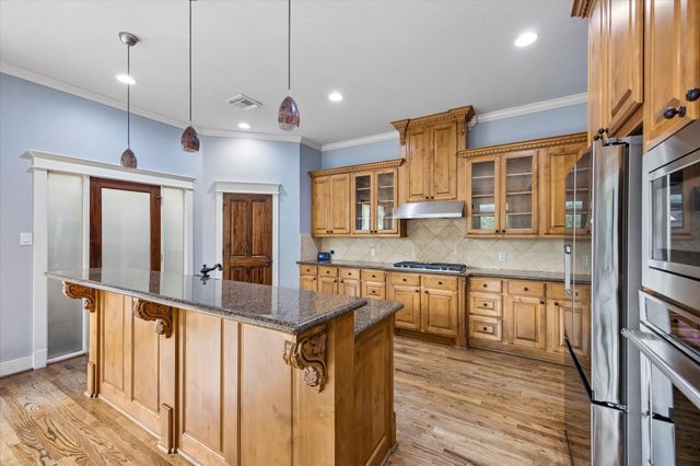915 Oxford Street, Houston, TX 77008