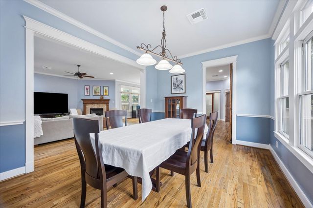 915 Oxford Street, Houston, TX 77008