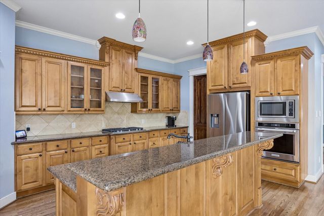 915 Oxford Street, Houston, TX 77008