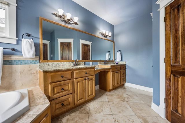 915 Oxford Street, Houston, TX 77008