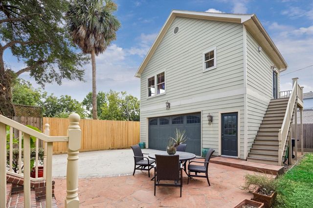 915 Oxford Street, Houston, TX 77008
